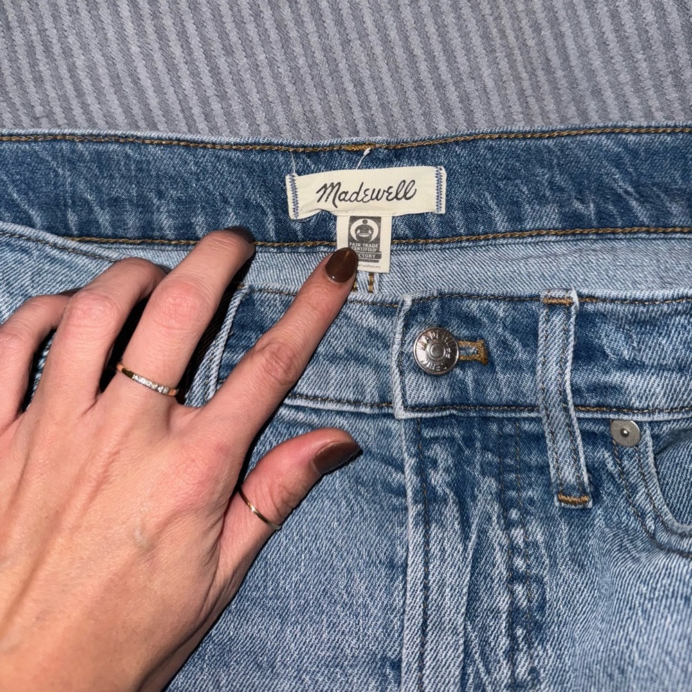 27 TALL Madewell Ankle Cropped Jeans - Picture 6 of 6